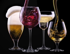 bigstock-alcohol-drinks-set-isolated-on-48769682